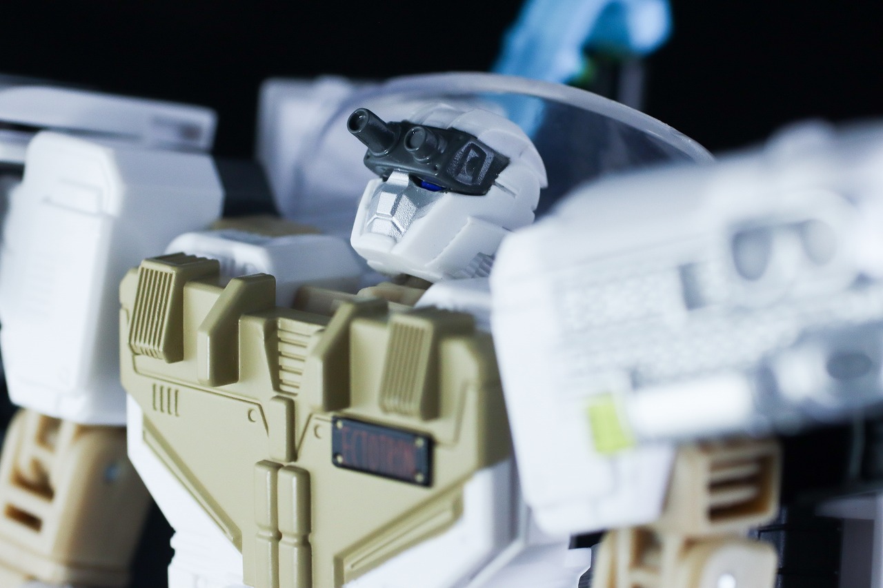 トランスフォーマー　ゴーストバスターズ エクトトロン／エクト-1　ロボットモード　レビュー　可動範囲