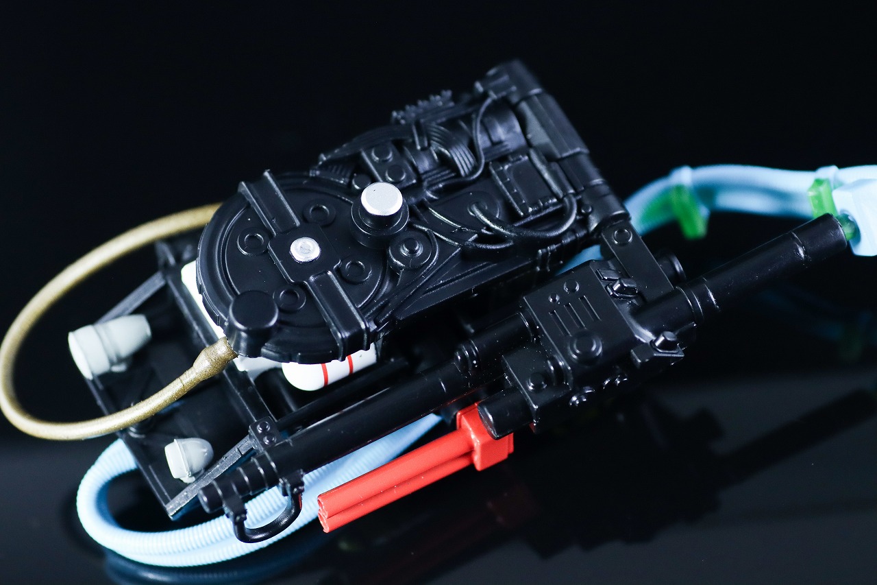 トランスフォーマー　ゴーストバスターズ エクトトロン／エクト-1　ロボットモード　レビュー　変形