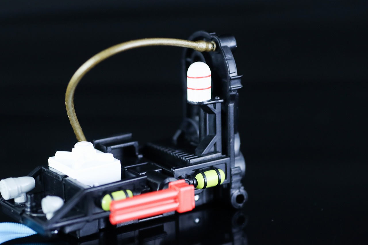 トランスフォーマー　ゴーストバスターズ エクトトロン／エクト-1　ロボットモード　レビュー　変形