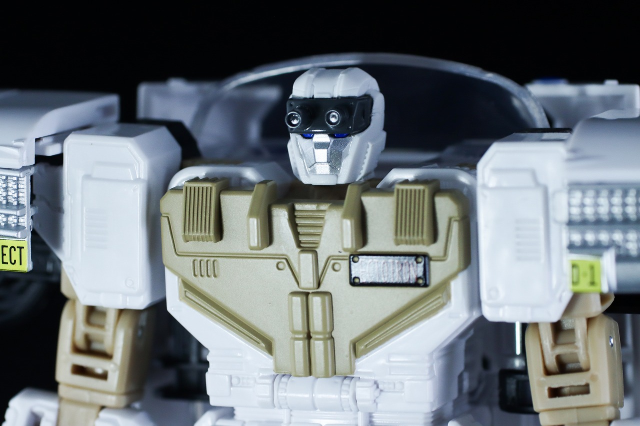 トランスフォーマー　ゴーストバスターズ エクトトロン／エクト-1　ロボットモード　レビュー　変形