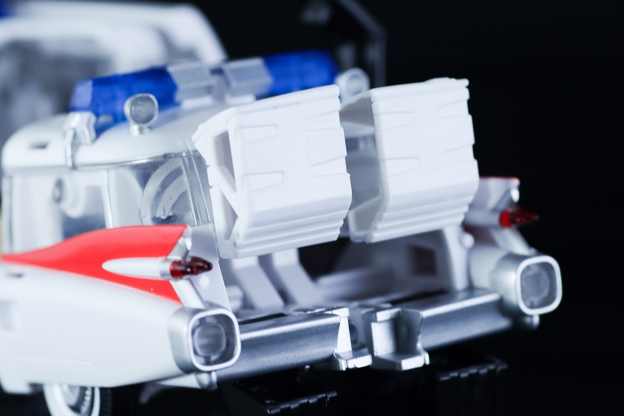 トランスフォーマー　ゴーストバスターズ エクトトロン／エクト-1　ロボットモード　レビュー　変形